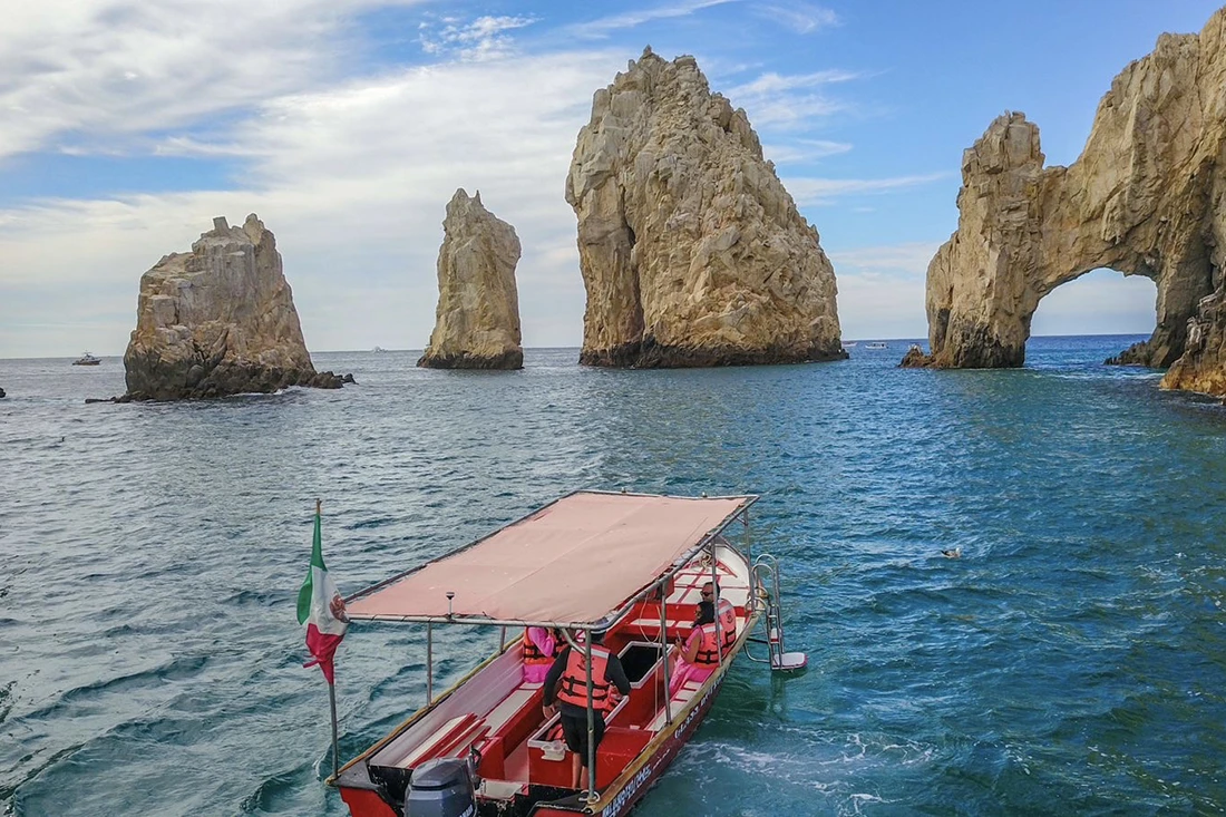 Arch boat tour in Cabo
